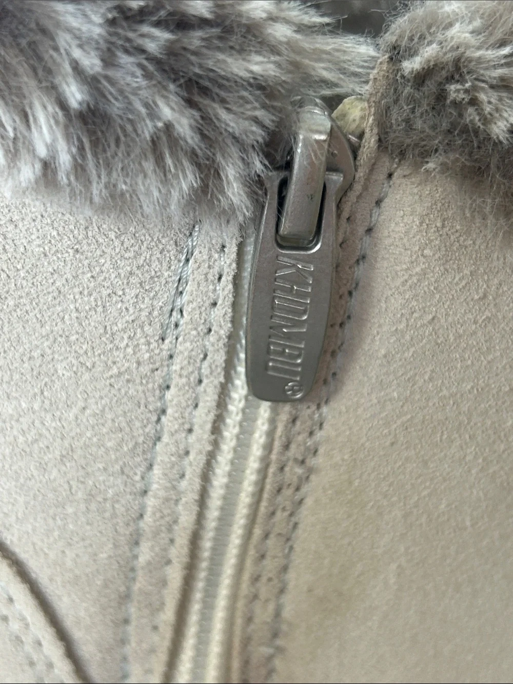 Khombu Light Beige Faux-Fur Suede Ankle Winter Boots Size 8